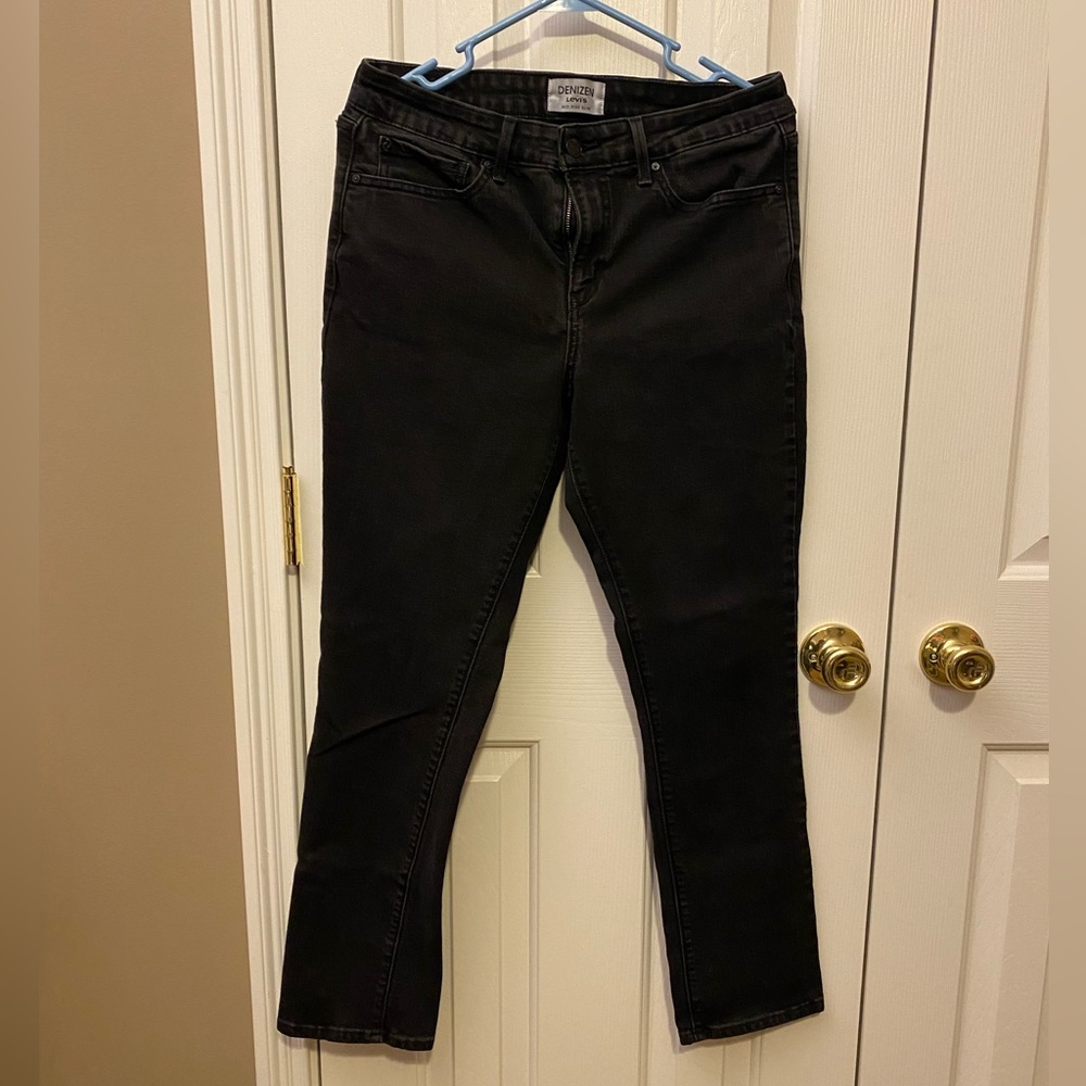 Women’s Denizen from Levi’s Mid Rise Slim Black Denim Jeans, Size 12M